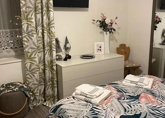 Ika Апартаменти Канацеї